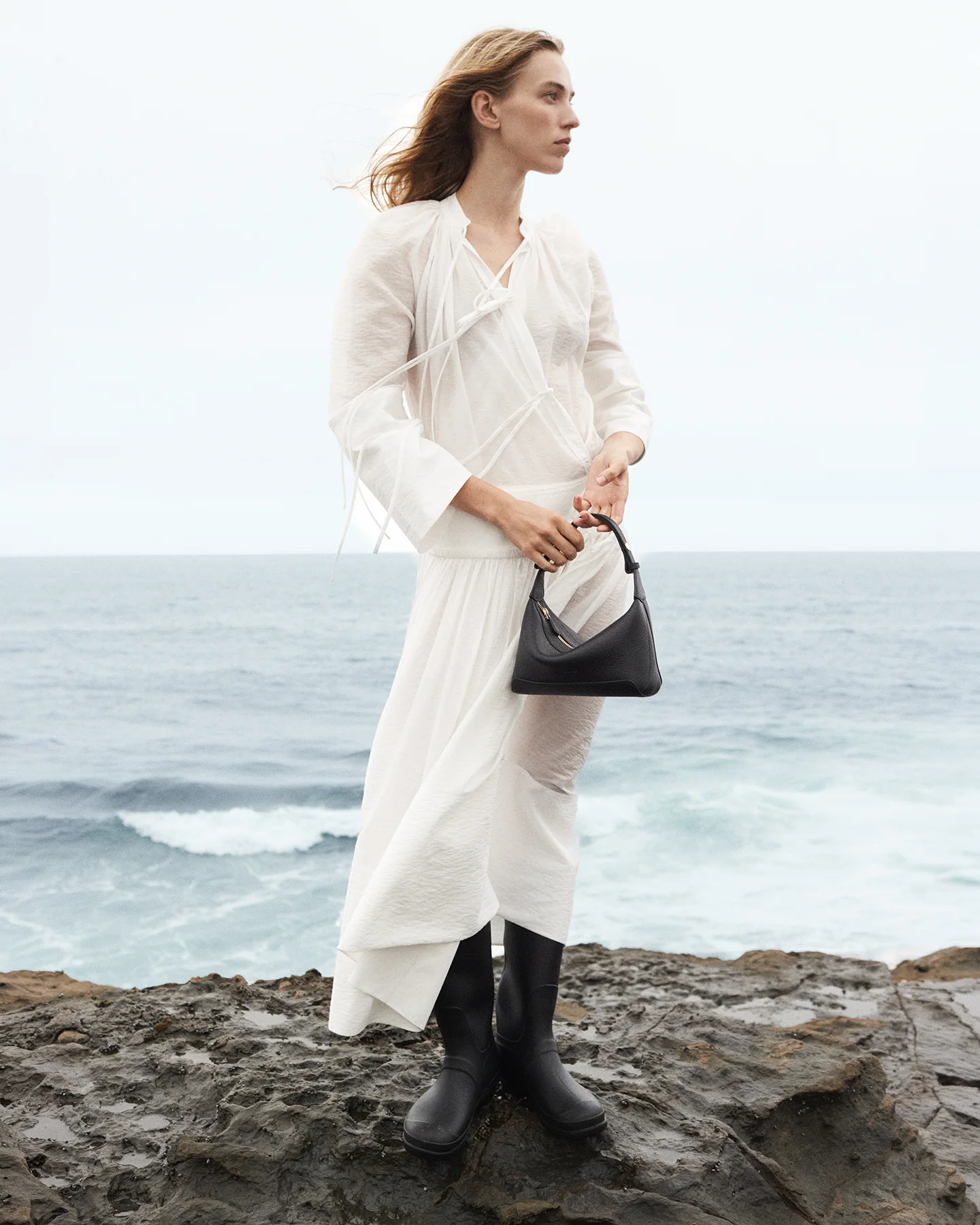 Harri Bag: Black Gold - Image 7