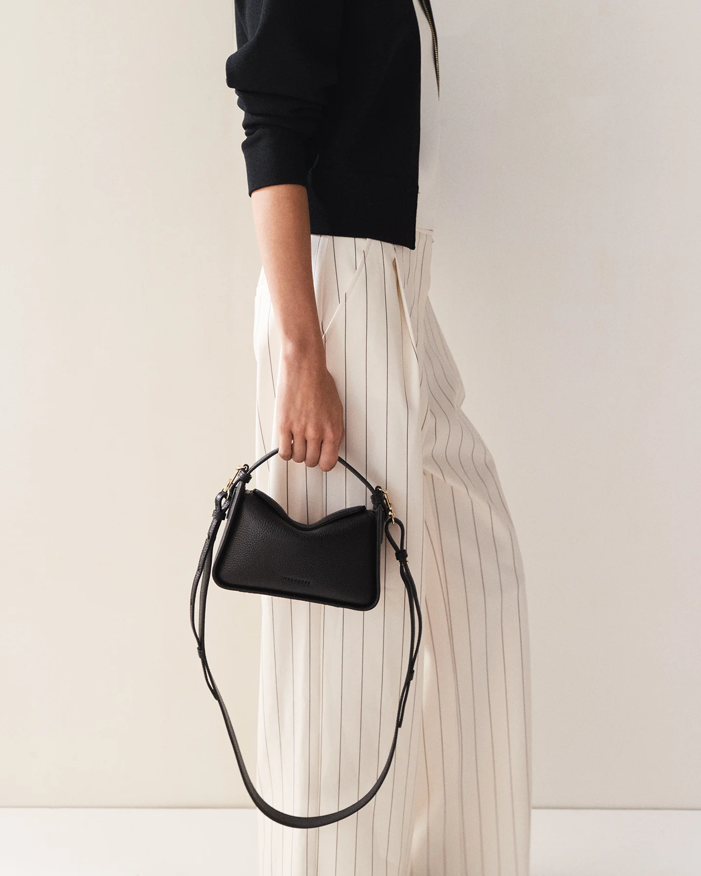 Mini Clementine: Black Gold - Image 4